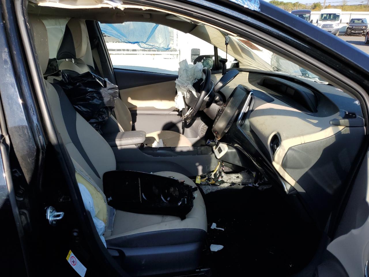 2018 Toyota Prius VIN JTDKARFU9J3058368 Copart auction photo, front end / side damage thumbnail 5