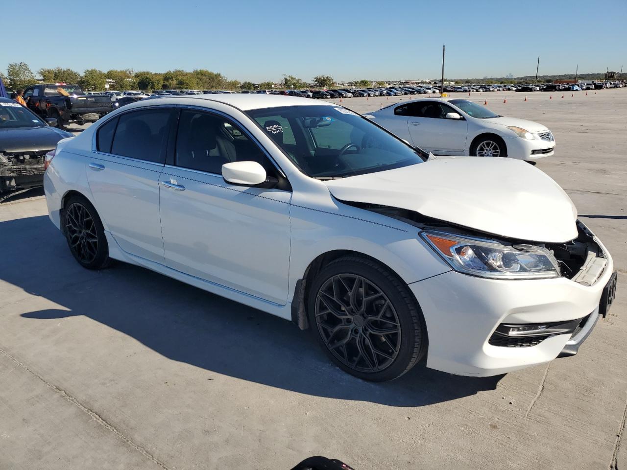 2017 Honda Accord VIN 1HGCR2F15HA276695 Copart auction photo, front end damage thumbnail 4
