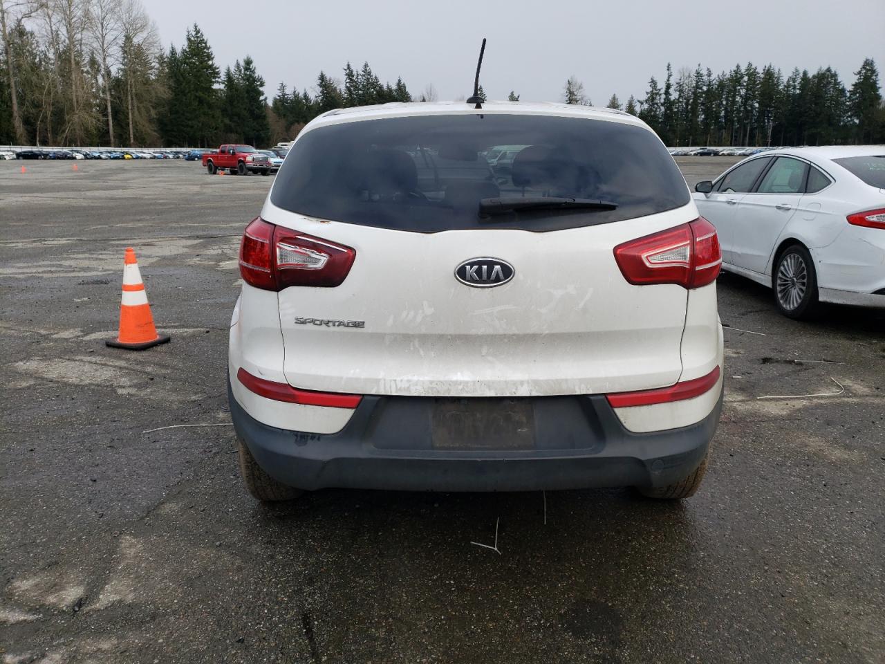 2011 KIA Sportage VIN KNDPBCA21B7098556 Copart auction photo, rollover / front end damage thumbnail 6