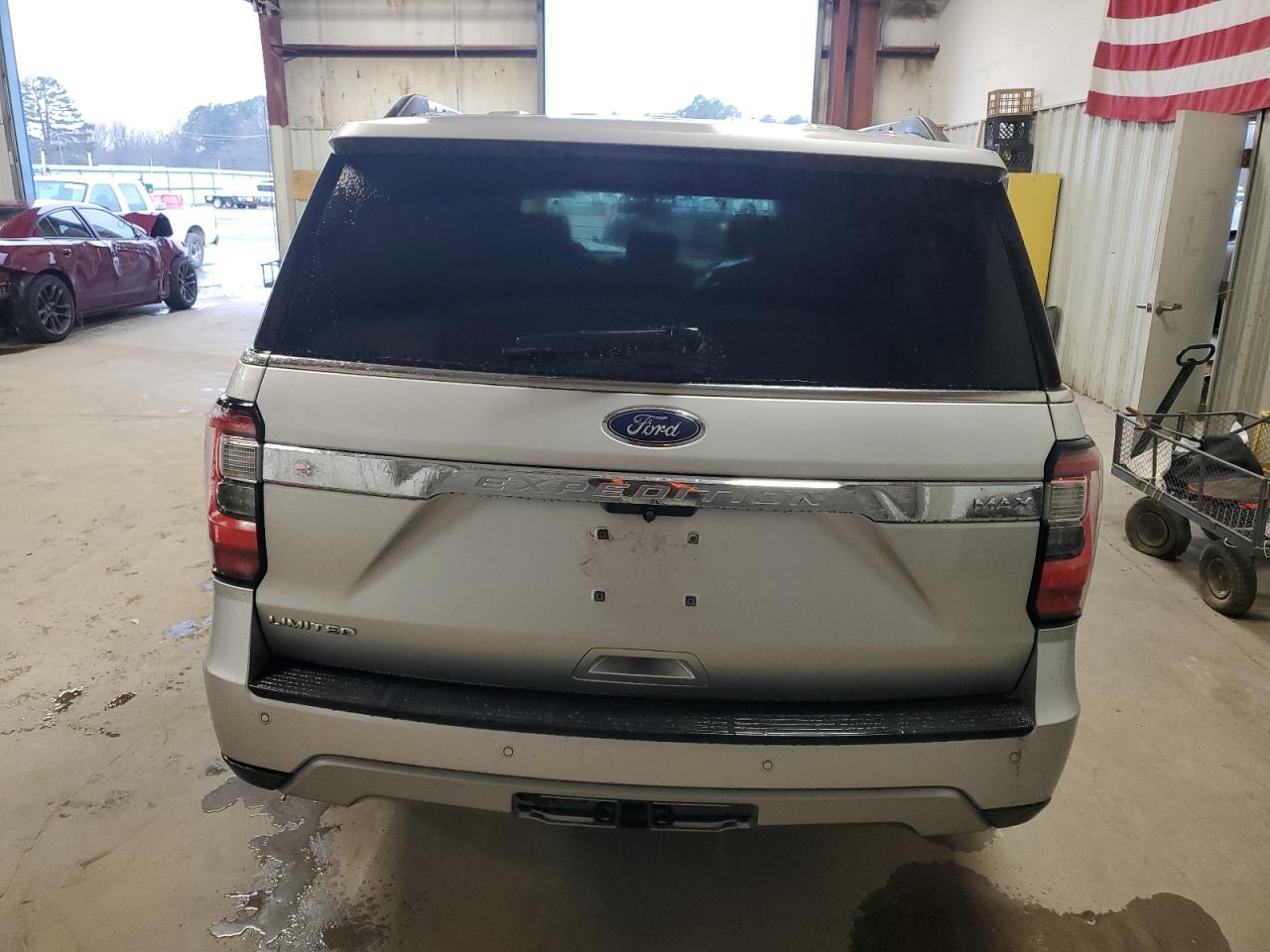 2018 Ford Expedition VIN 1FMJK1KTXJEA16329 Copart auction photo, front end / side damage thumbnail 6