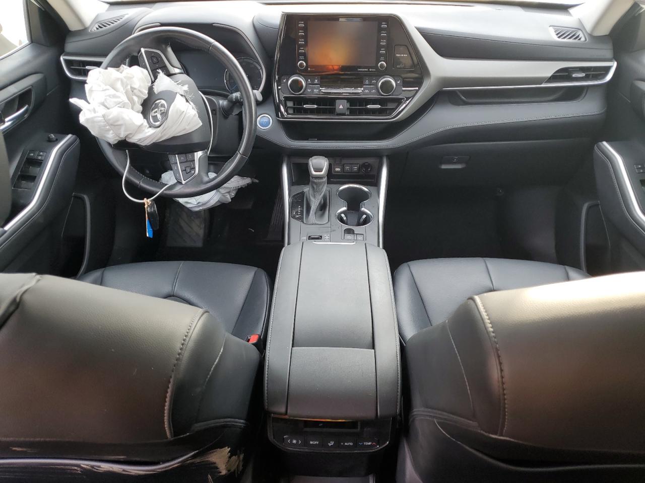 2020 Toyota Highlander VIN 5TDGBRCH1LS508719 Copart auction photo, front end / minor dent/scratches damage thumbnail 8