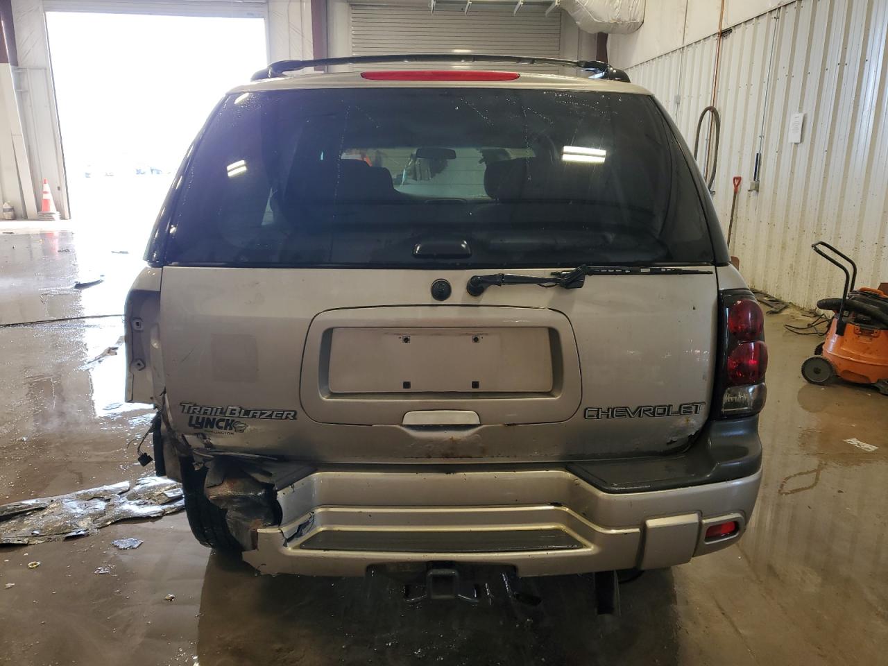 2002 Chevrolet TrailBlazer VIN 1GNDT13S422504089 Copart auction photo, rear end damage thumbnail 6