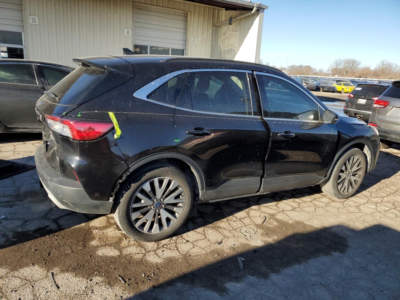 2020 Ford Escape VIN 1FMCU9J98LUC28212 Copart auction photo, front end / rear end damage thumbnail 3