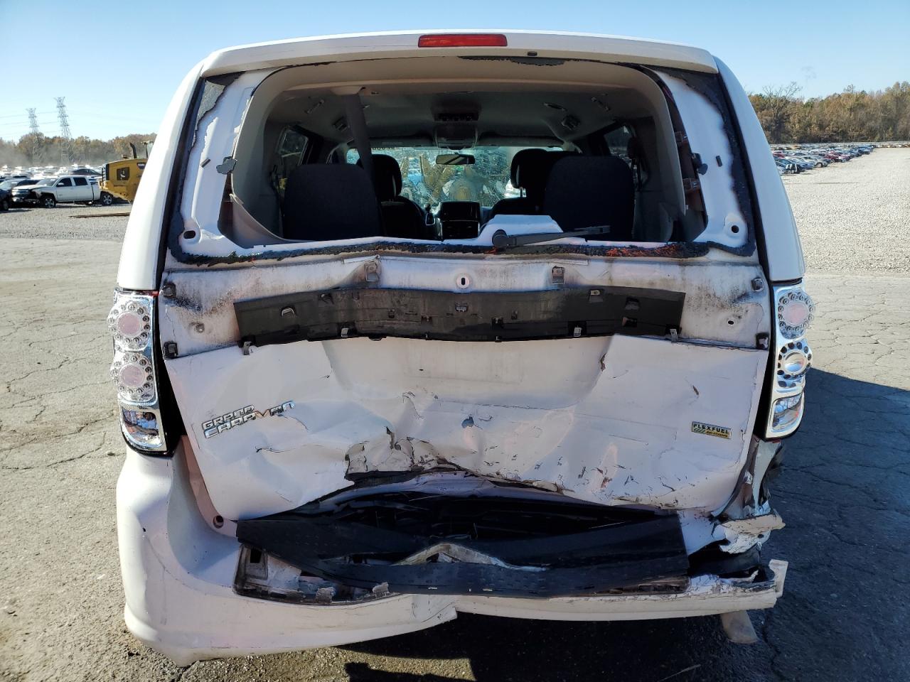 2017 Dodge Caravan VIN 2C4RDGBG6HR864261 Copart auction photo, rear end damage thumbnail 6
