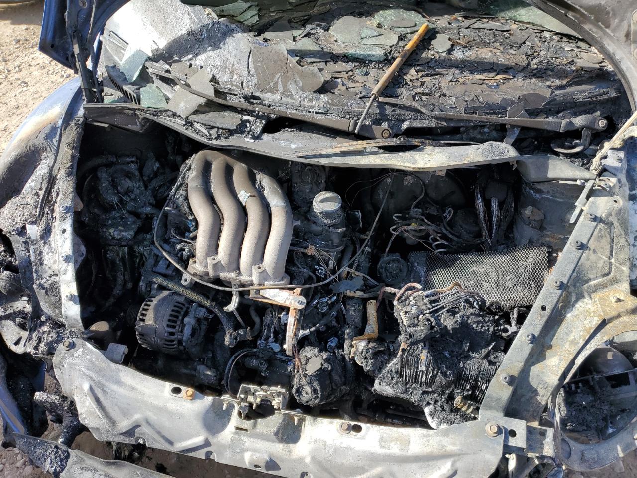 2001 Volkswagen Beetle VIN 3VWCT21C01M401455 Copart auction photo, burn - engine damage thumbnail 11