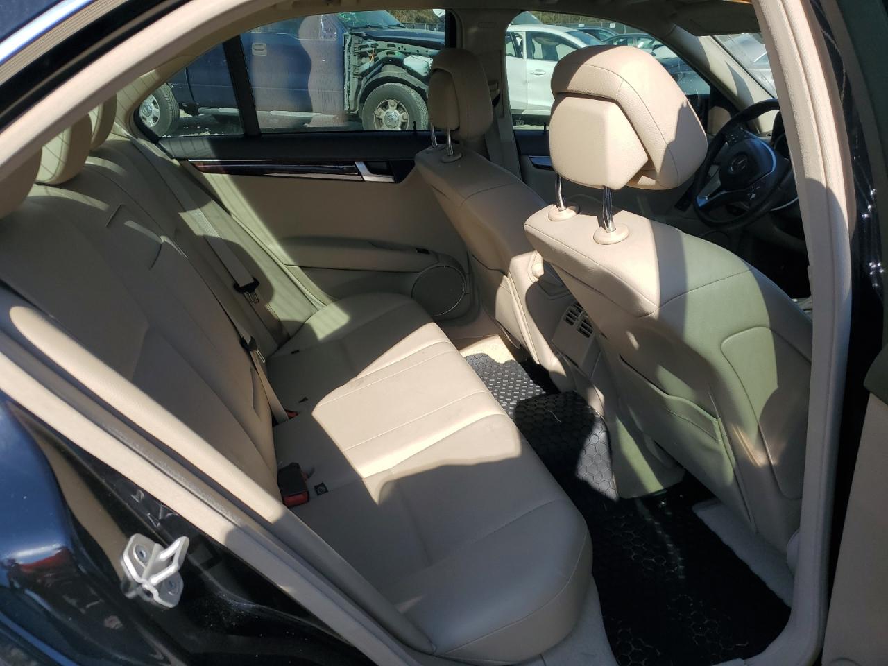 2012 Mercedes-Benz C-klasse VIN WDDGF4HB2CA609928 Copart auction photo, front end / undercarriage damage thumbnail 10