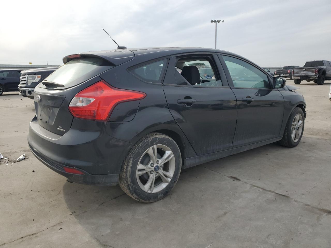 2013 Ford Focus VIN 1FADP3K25DL375762 Copart auction photo, front end / hail damage thumbnail 3