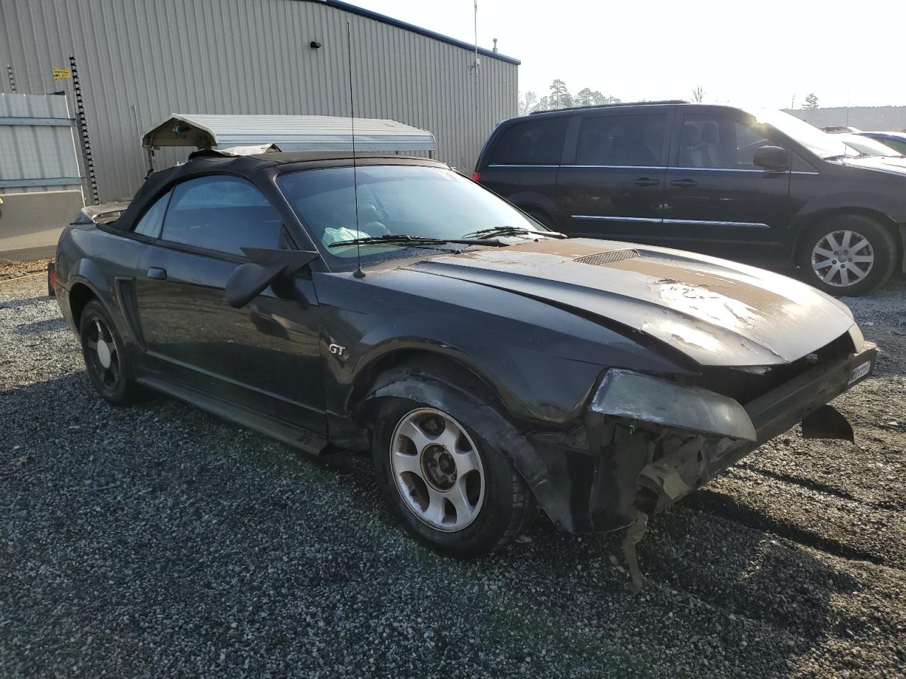 2000 Ford Mustang VIN 1FAFP45X4YF270902 Copart auction photo, front end / rear end damage thumbnail 4