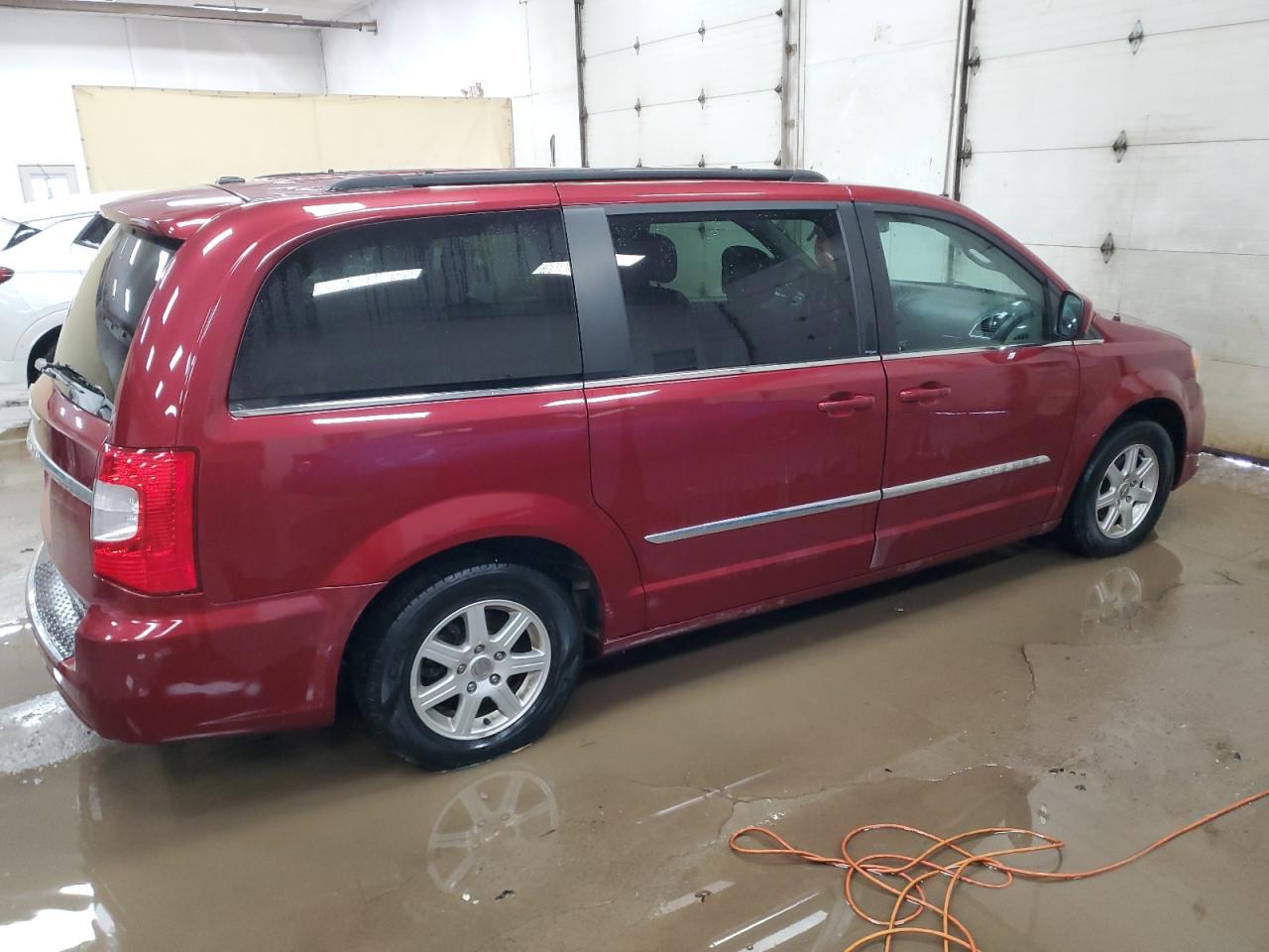 2011 Chrysler Town & Country VIN 2A4RR5DG7BR705060 Copart auction photo, front end / minor dent/scratches damage thumbnail 3