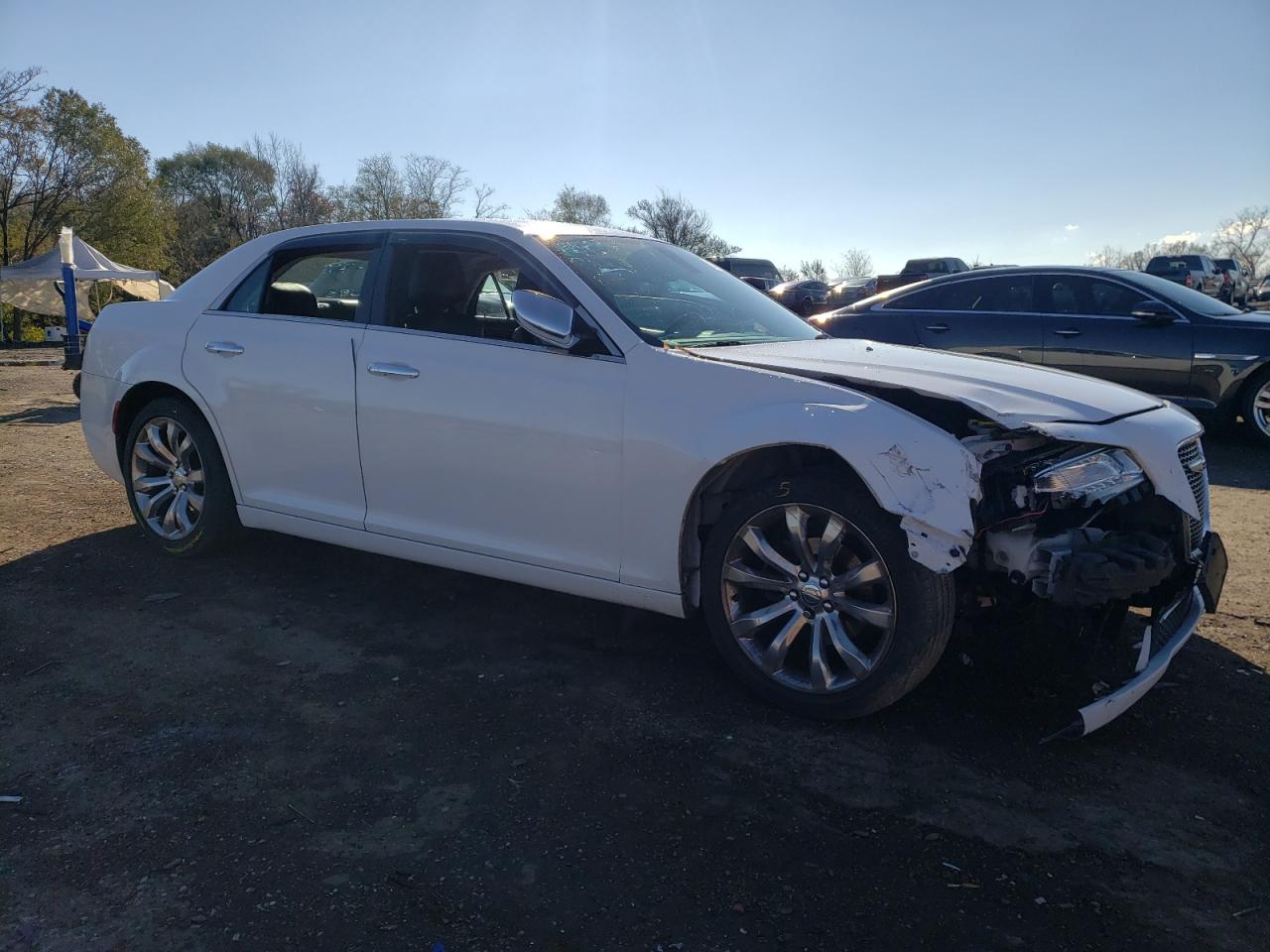 2018 Chrysler 300 VIN 2C3CCAEG1JH136784 Copart auction photo, front end / minor dent/scratches damage thumbnail 4