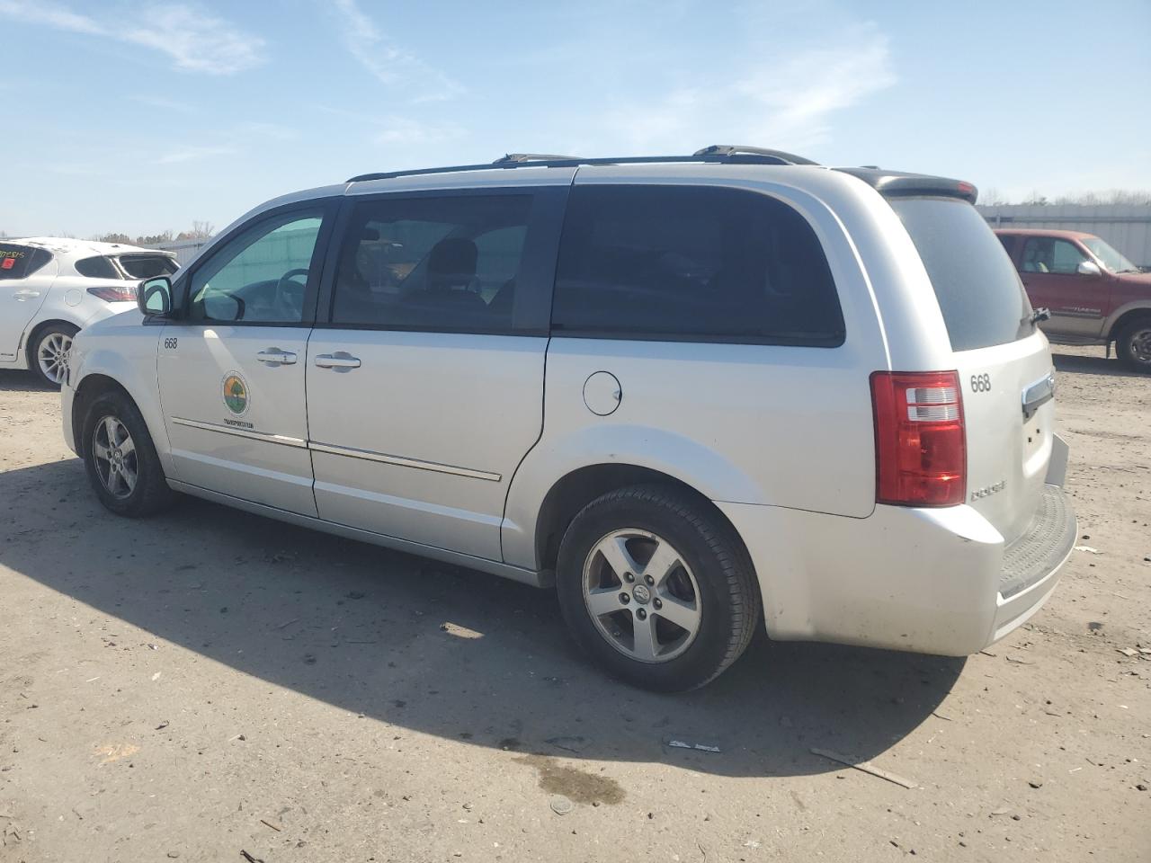 2010 Dodge Caravan VIN 2D4RN5D14AR323468 Copart auction photo, front end / minor dent/scratches damage thumbnail 2