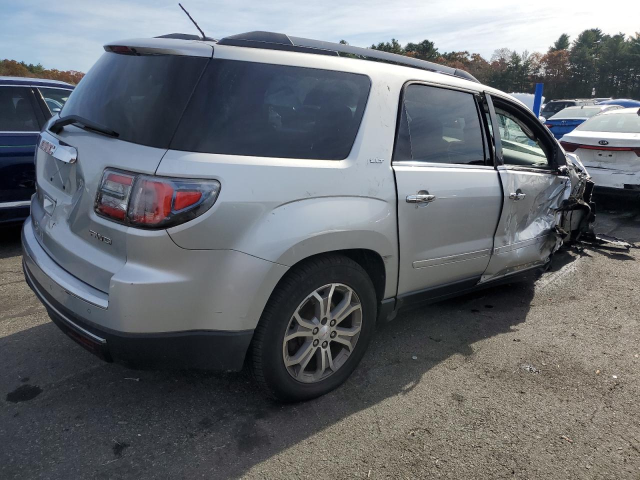 2013 GMC Acadia VIN 1GKKVRKD9DJ217291 Copart auction photo, front end / side damage thumbnail 3