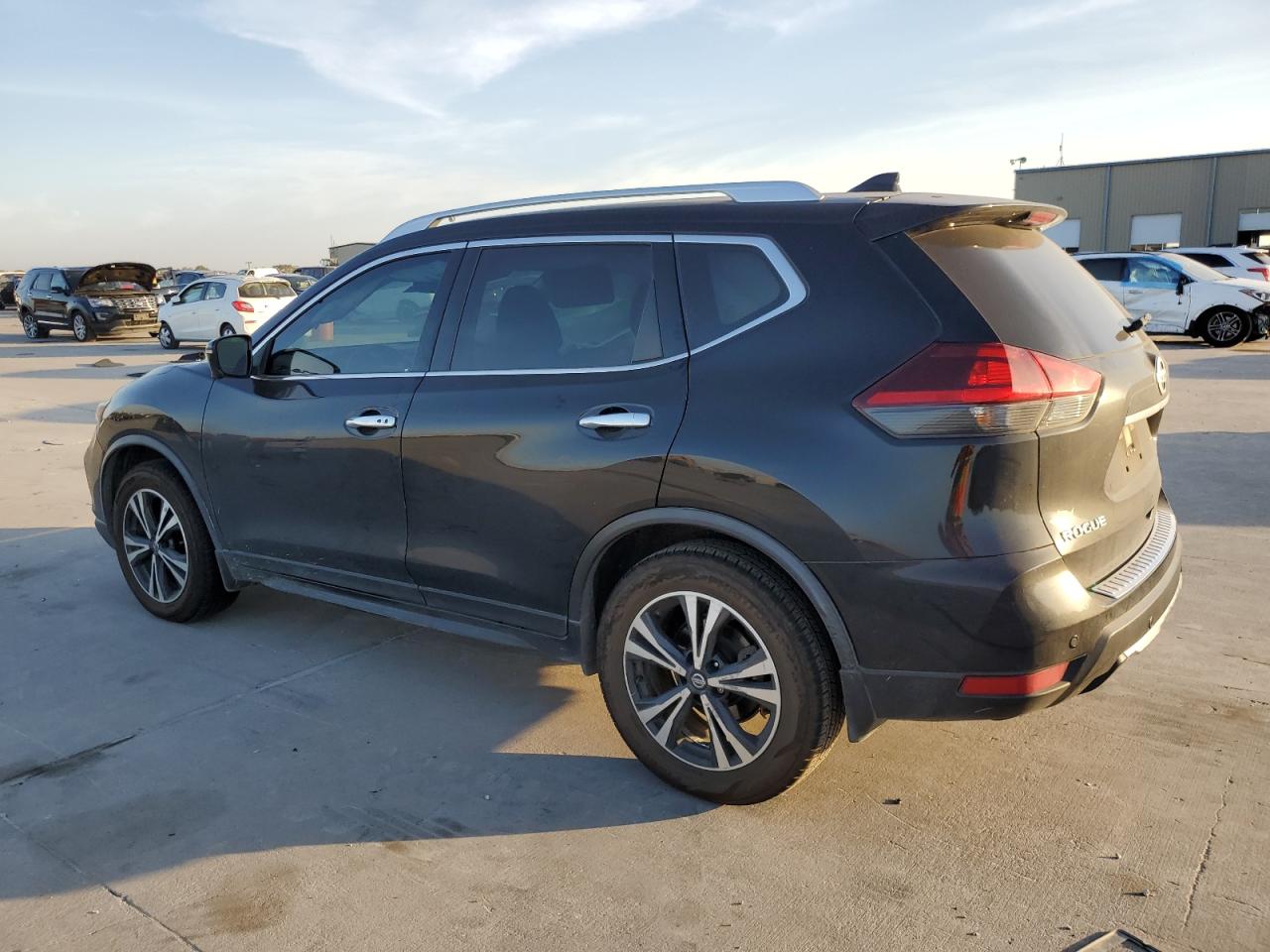 2019 Nissan Rogue VIN JN8AT2MT6KW264632 Copart auction photo, side damage thumbnail 2