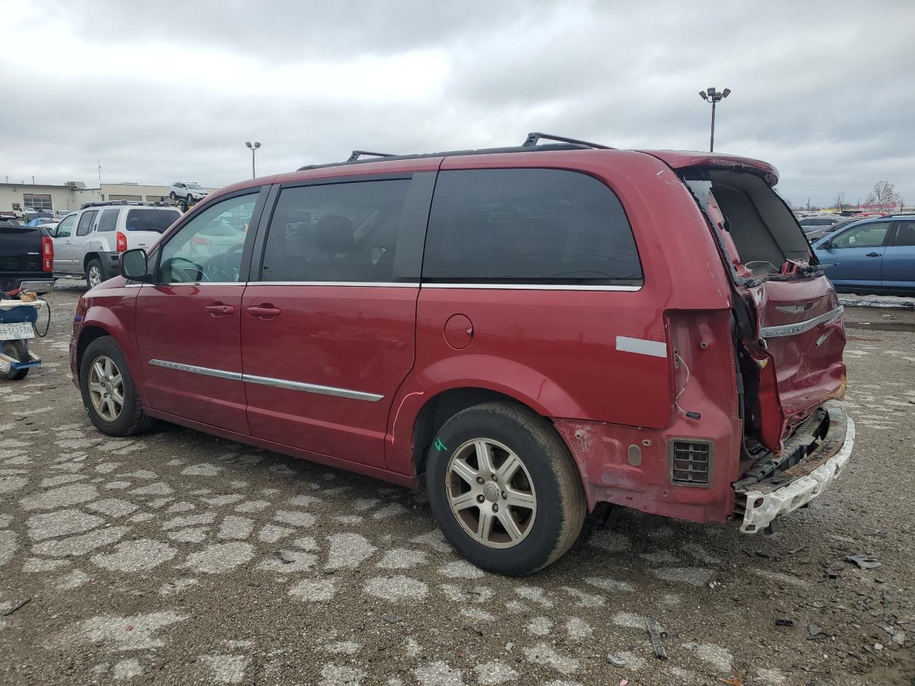 2013 Chrysler Town & Country VIN 2C4RC1BG7DR556526 Copart auction photo, rear end / minor dent/scratches damage thumbnail 2