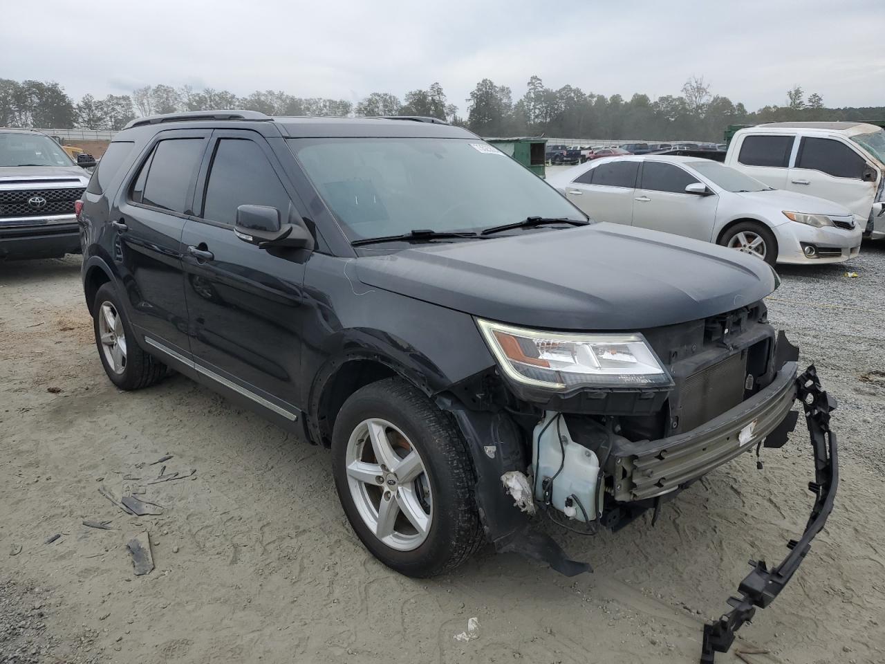 2017 Ford Explorer VIN 1FM5K8D82HGE35423 Copart auction photo, front end damage thumbnail 4