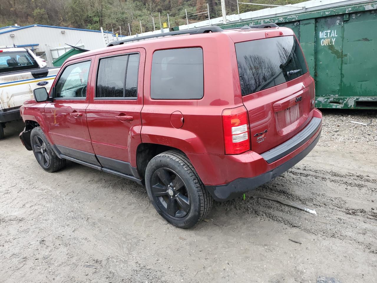 2016 Jeep Liberty (Patriot) VIN 1C4NJRFB6GD719305 Copart auction photo, front end / side damage thumbnail 2
