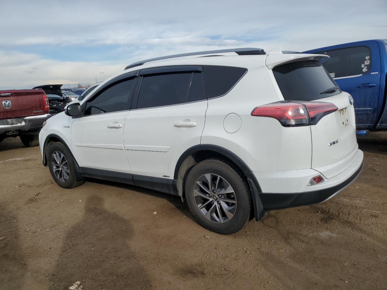 2018 Toyota RAV 4 VIN JTMRJREV2JD252825 Copart auction photo, front end damage thumbnail 2