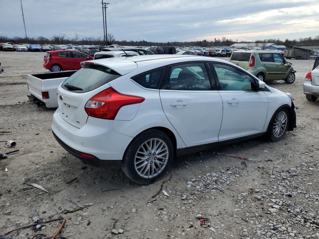 2012 Ford Focus VIN 1FAHP3M2XCL299615 Copart auction photo, front end / side damage thumbnail 3