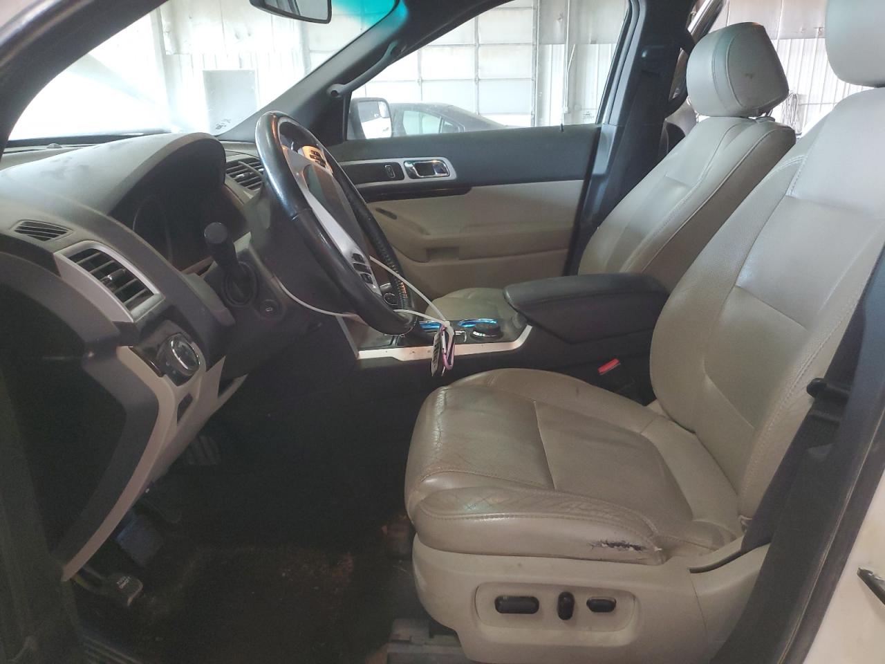 2011 Ford Explorer VIN 1FMHK8F84BGA05720 Copart auction photo, front end / side damage thumbnail 7