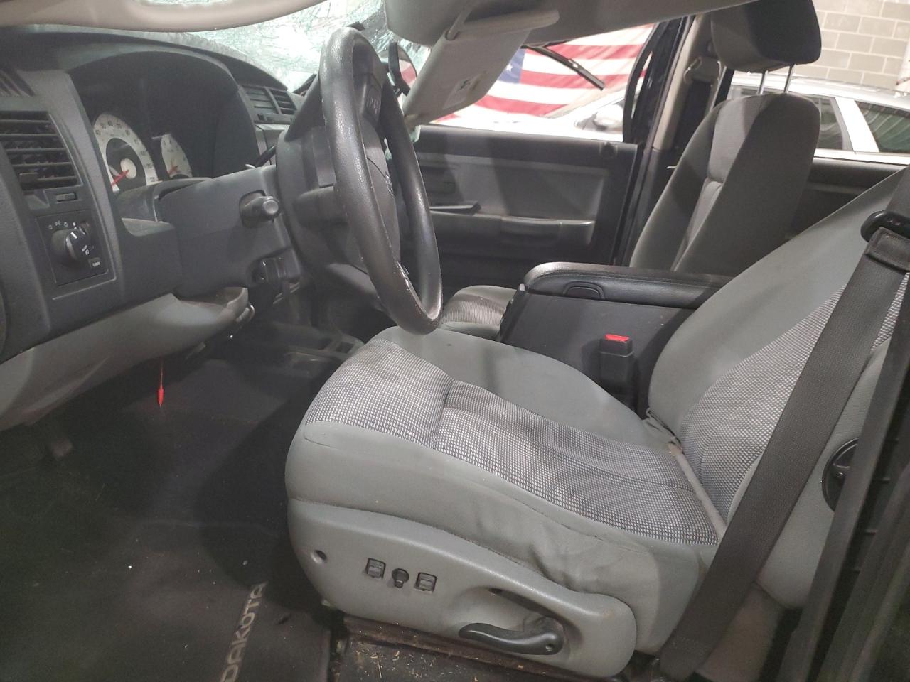 2011 Dodge Dakota VIN 1D7RE3GP1BS636145 Copart auction photo, rollover / minor dent/scratches damage thumbnail 7