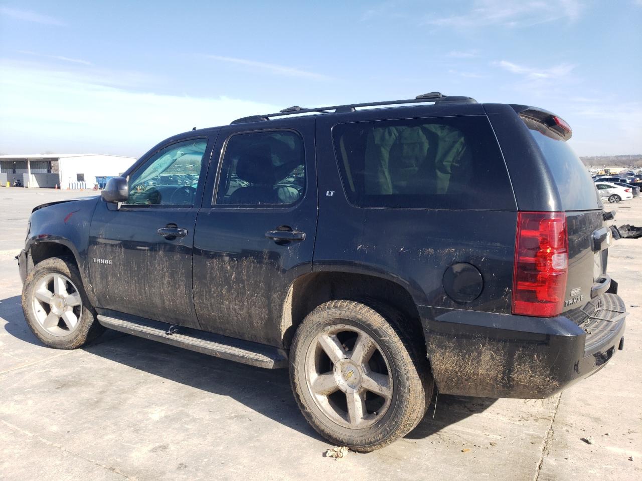 2012 Chevrolet Tahoe VIN 1GNSCBE08CR307511 Copart auction photo, front end / side damage thumbnail 2