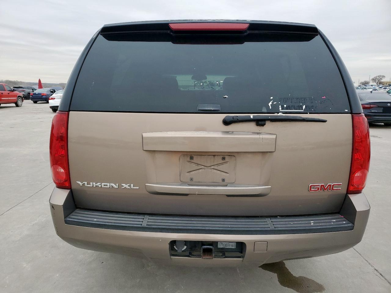 2007 GMC Yukon VIN 1GKFC16J47R249550 Copart auction photo, side damage thumbnail 6