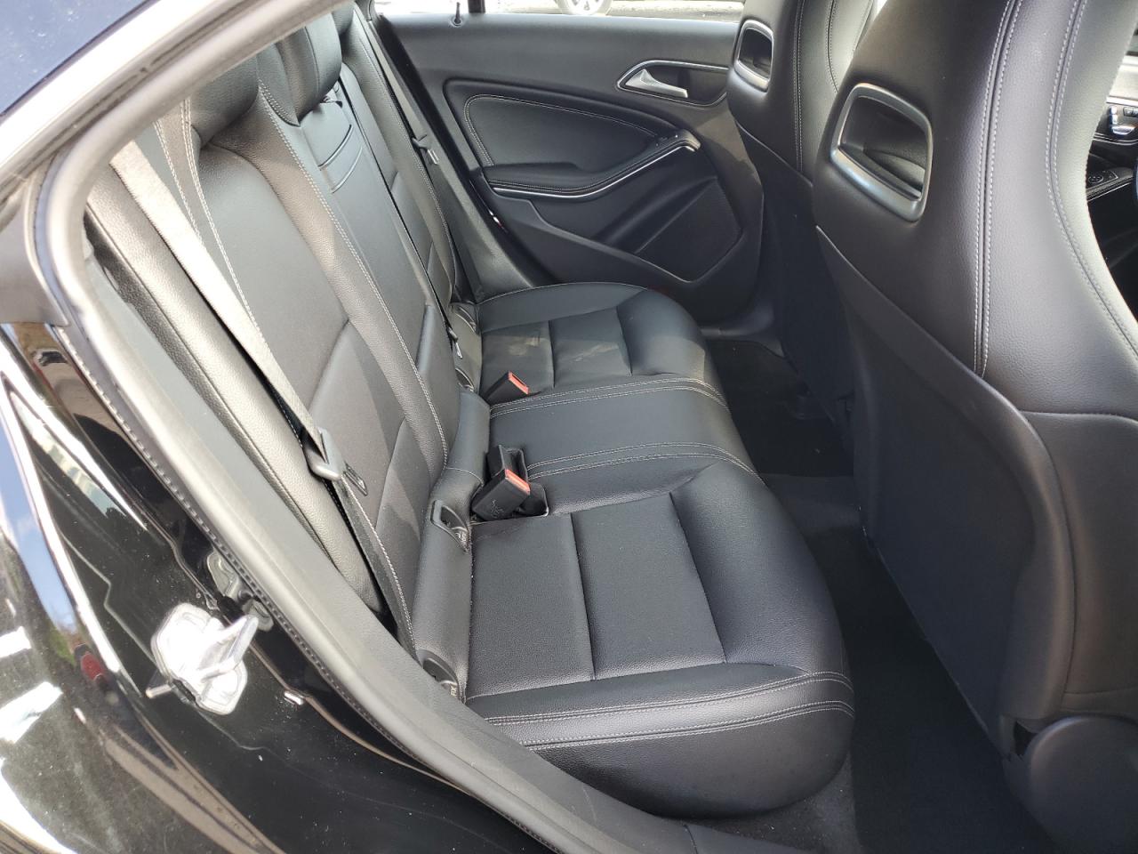 2019 Mercedes-Benz CLA-klasse VIN WDDSJ4GB8KN766137 Copart auction photo, side / minor dent/scratches damage thumbnail 10