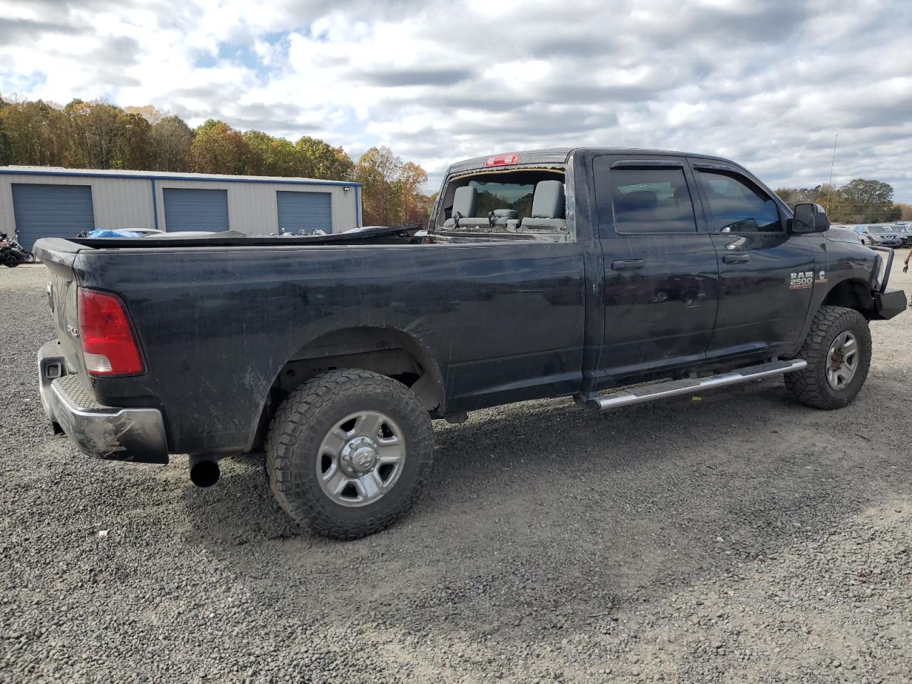 2014 RAM 2500 VIN 3C6UR5HL0EG237424 Copart auction photo, all over damage thumbnail 3