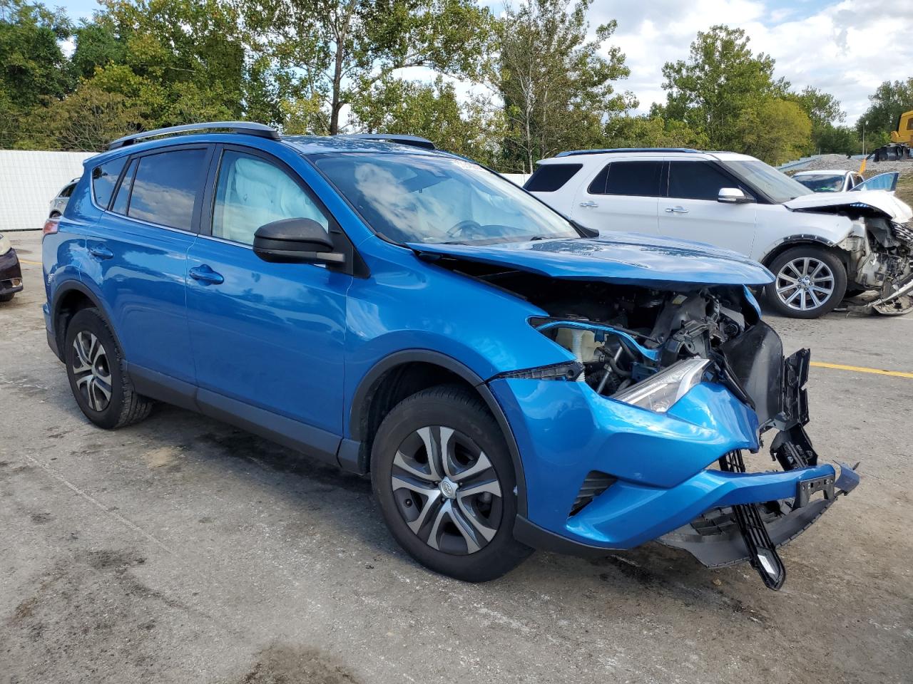 2018 Toyota RAV 4 VIN 2T3ZFREV9JW473889 Copart auction photo, front end damage thumbnail 4