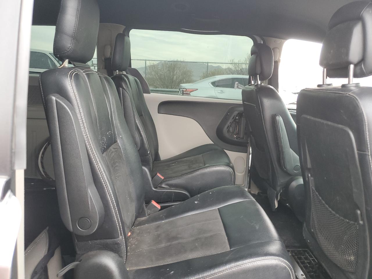 2019 Dodge Caravan VIN 2C4RDGCG4KR718320 Copart auction photo, side damage thumbnail 11