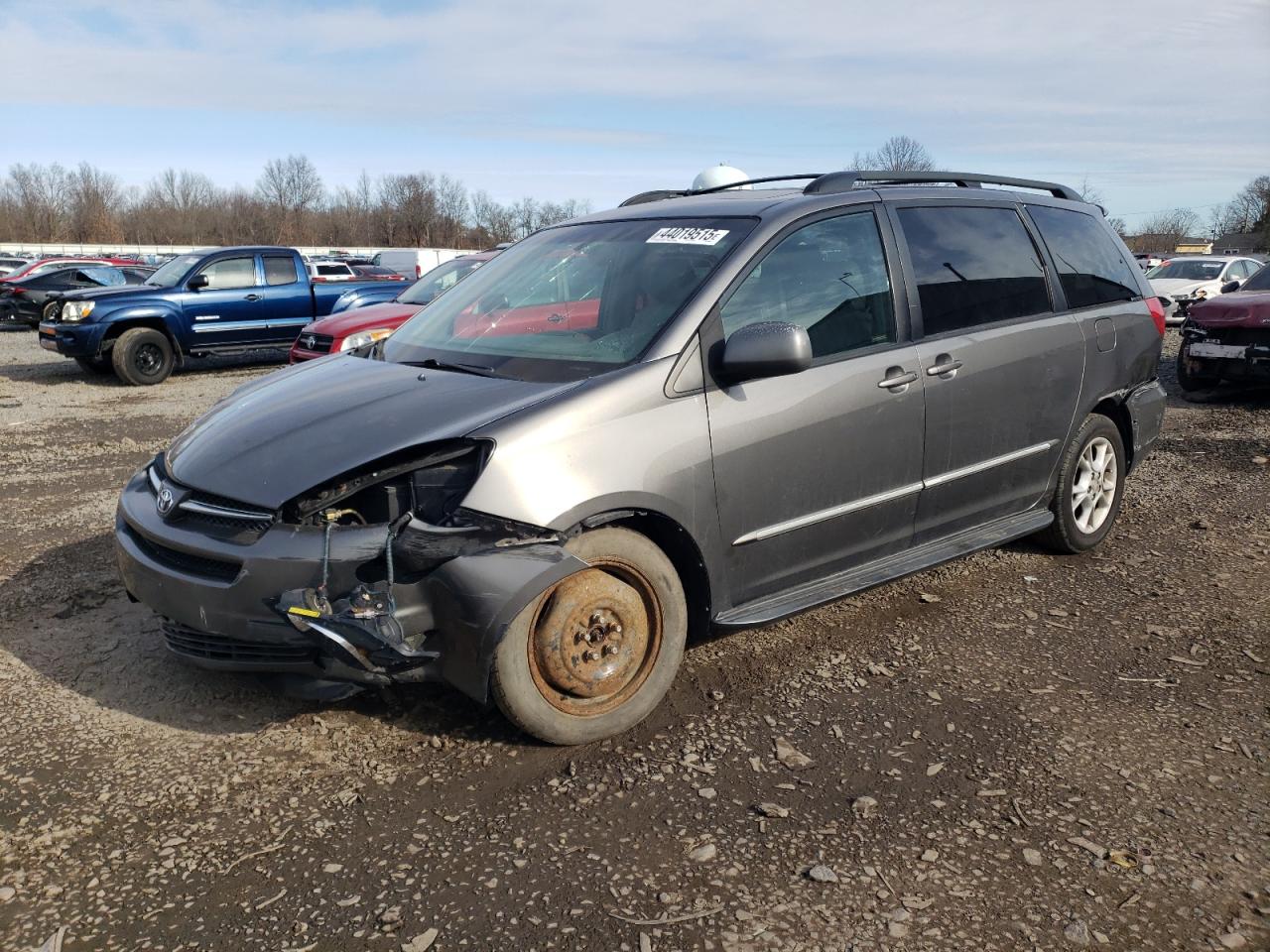 2004 Toyota Sienna VIN 5TDZA22C44S070689