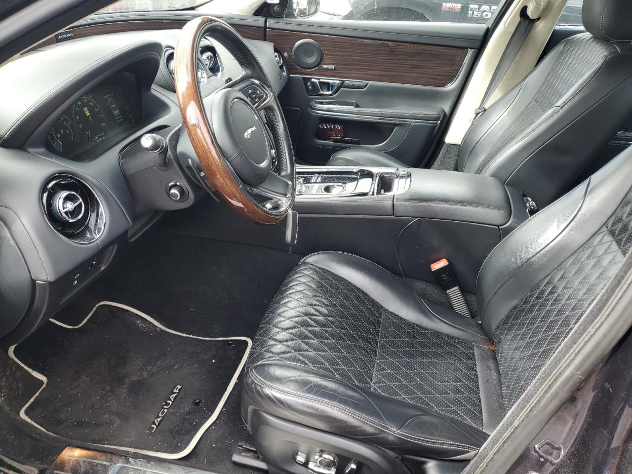 2017 Jaguar XJ VIN SAJWJ2GD8H8W07547 Copart auction photo, side damage thumbnail 7