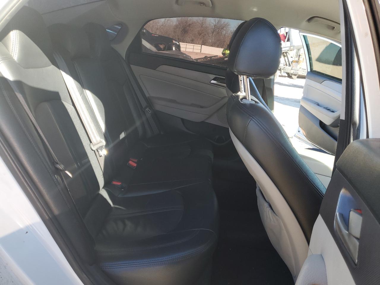 2018 Hyundai Sonata VIN 5NPE34AF8JH651677 Copart auction photo, front end damage thumbnail 10