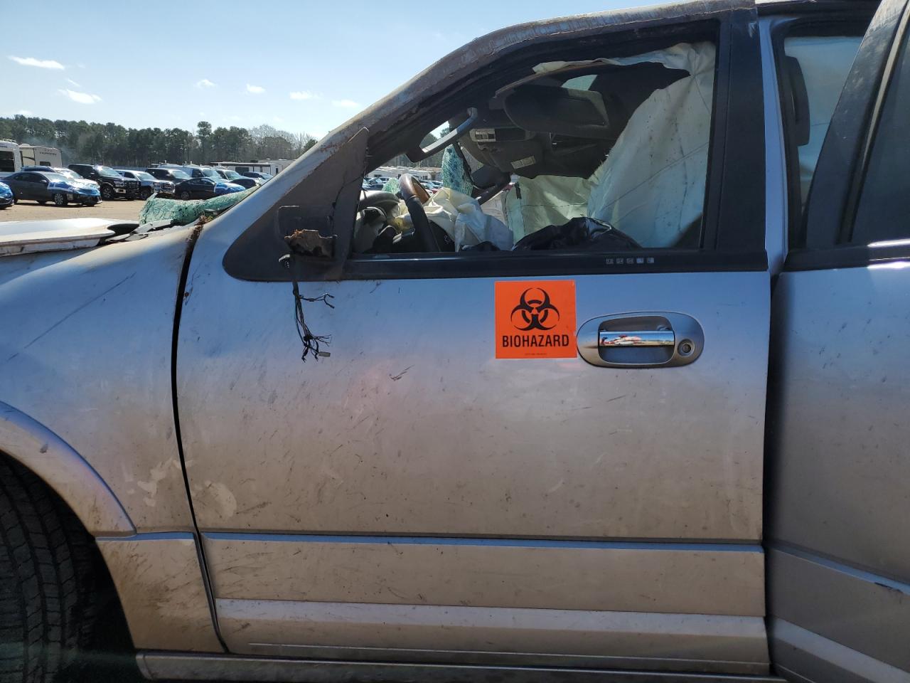 2010 Ford Expedition VIN 1FMJU1K5XAEB67117 Copart auction photo, front end / all over damage thumbnail 7
