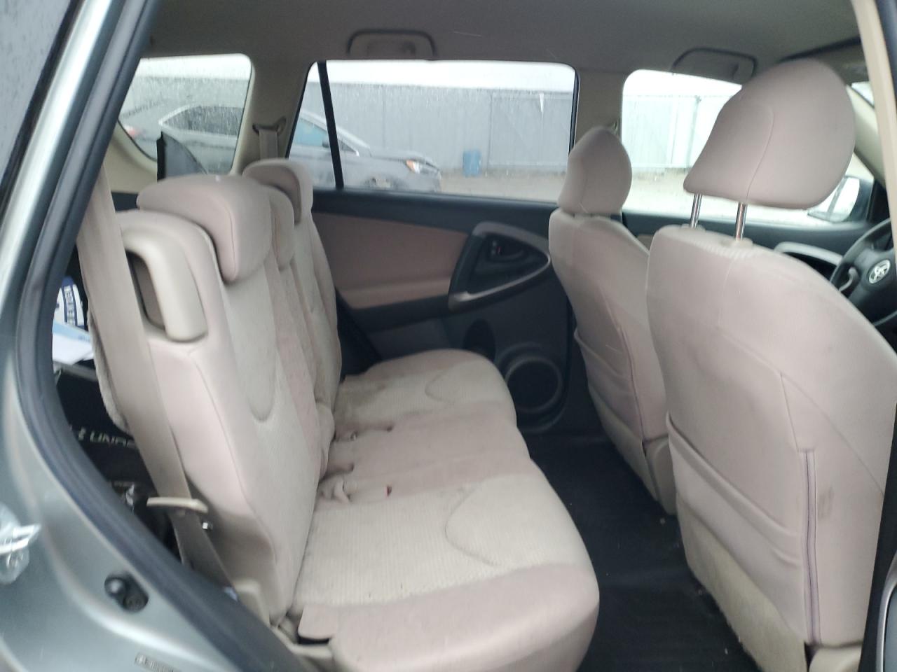 2006 Toyota RAV 4 VIN JTMBD33V065013929 Copart auction photo, all over damage thumbnail 11