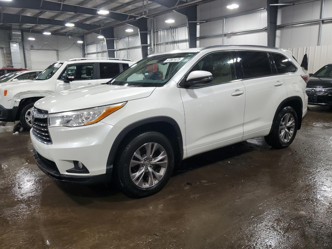 2015 Toyota Highlander VIN 5TDJKRFH8FS137046