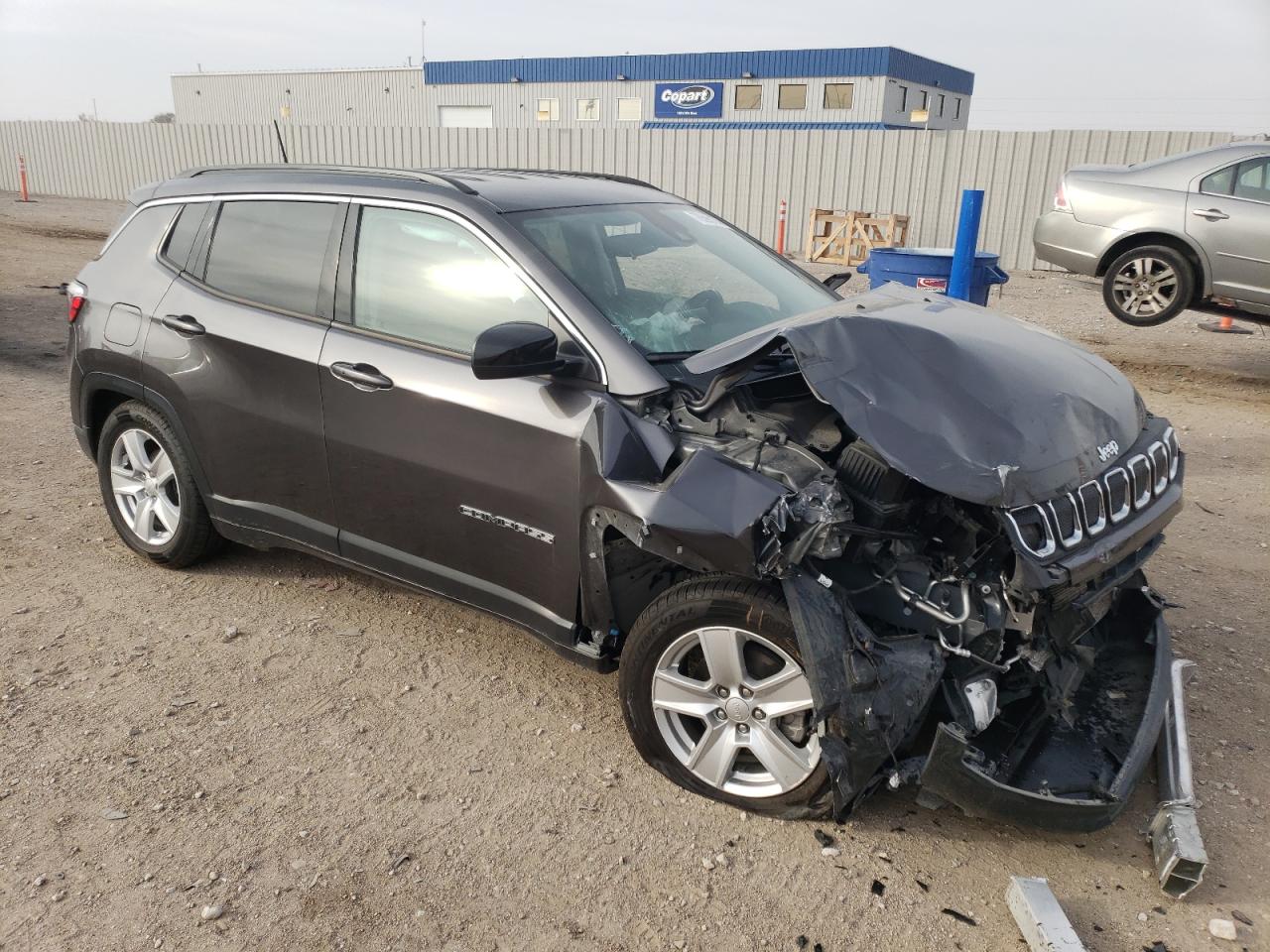 2022 Jeep Compass VIN 3C4NJCBB5NT162669 Copart auction photo, front end damage thumbnail 4