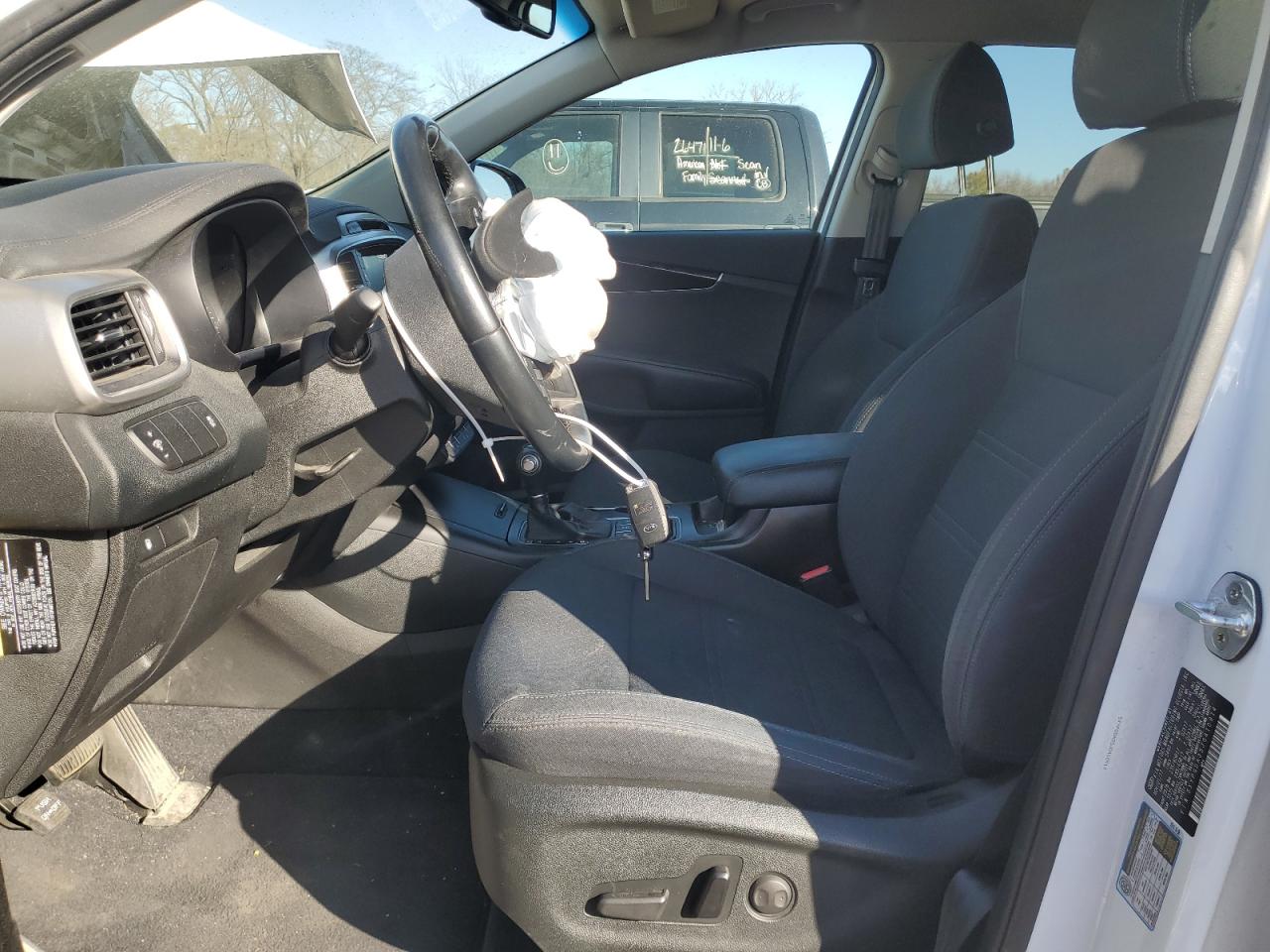 2018 KIA Sorento VIN 5XYPGDA35JG410914 Copart auction photo, front end damage thumbnail 7