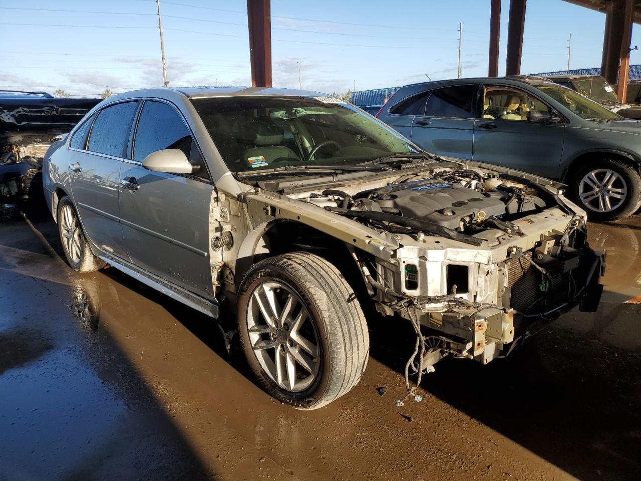 2014 Chevrolet Impala VIN 2G1WC5E32E1166462 Copart auction photo, front end / side damage thumbnail 4