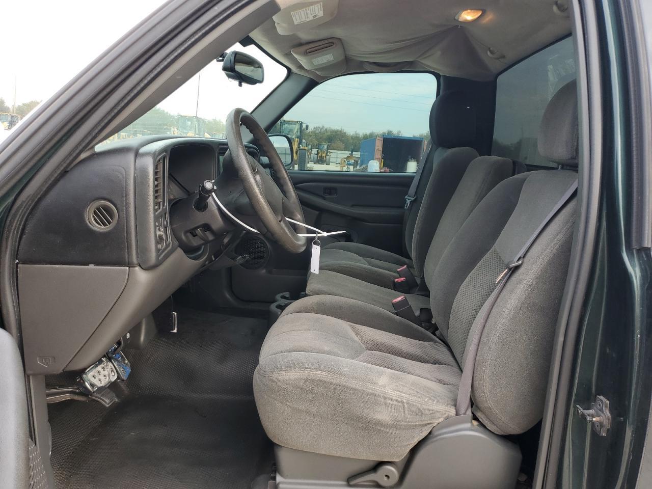 2004 Chevrolet Silverado VIN 1GCEC14V04Z152421 Copart auction photo, front end / minor dent/scratches damage thumbnail 5