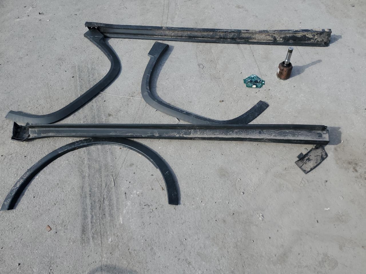 2021 GMC Acadia VIN 1GKKNMLS1MZ202060 Copart auction photo, all over damage thumbnail 13