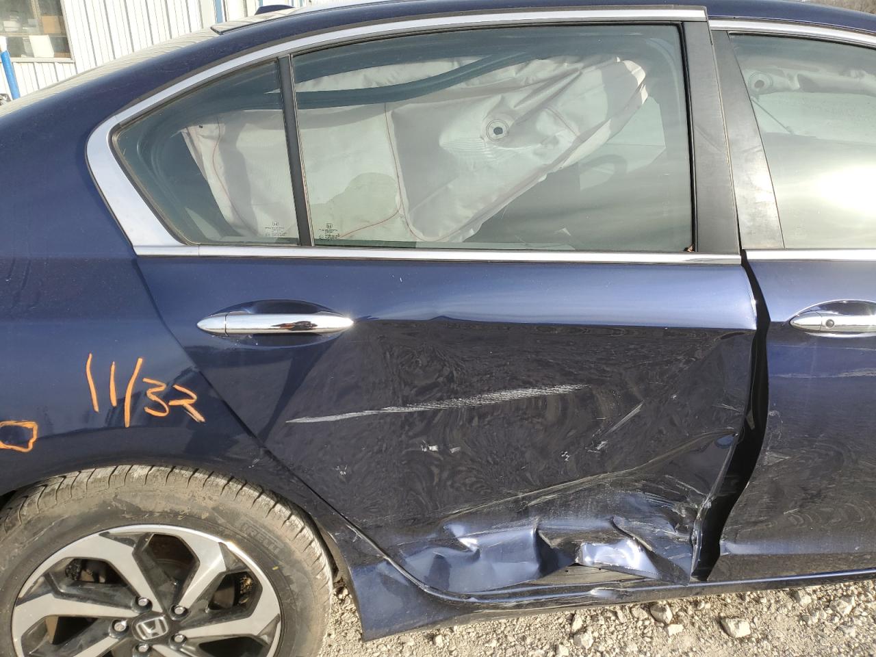 2017 Honda Accord VIN 1HGCR2F82HA266168 Copart auction photo, side damage thumbnail 10