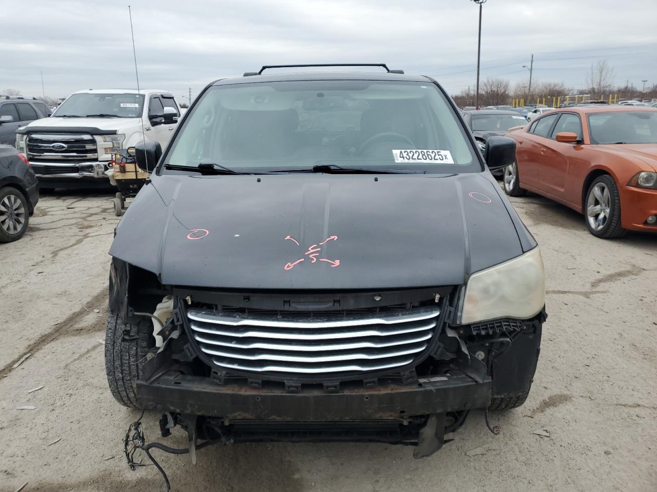 2012 Chrysler Town & Country VIN 2C4RC1BG6CR164748 Copart auction photo, front end / minor dent/scratches damage thumbnail 5