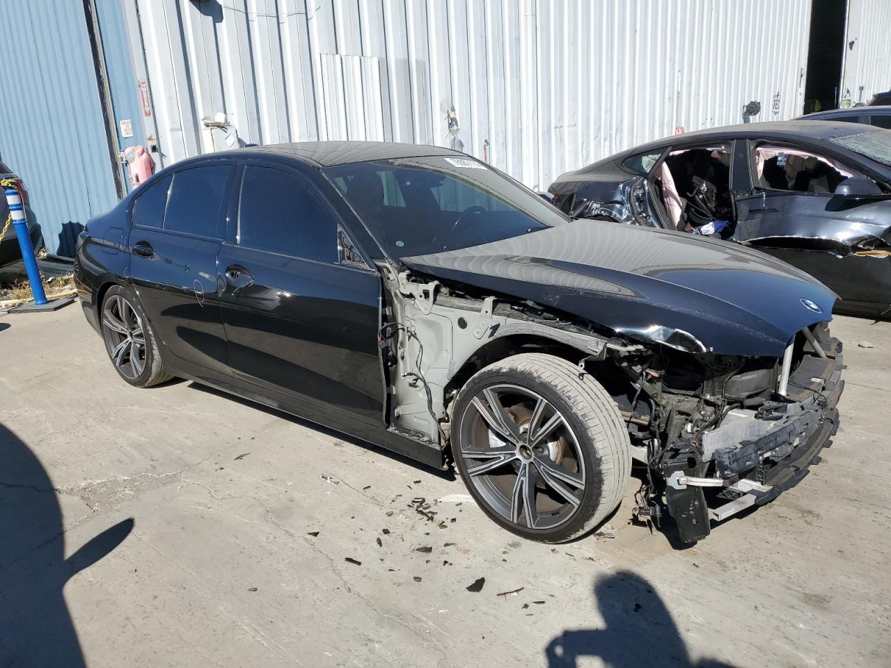 2019 BMW 3er VIN 3MW5R7J54K8B02082 Copart auction photo, front end / side damage thumbnail 4