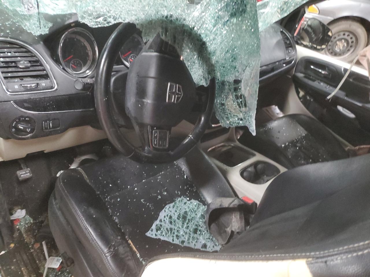 2017 Dodge Caravan VIN 2C4RDGCG1HR672292 Copart auction photo, rollover damage thumbnail 8