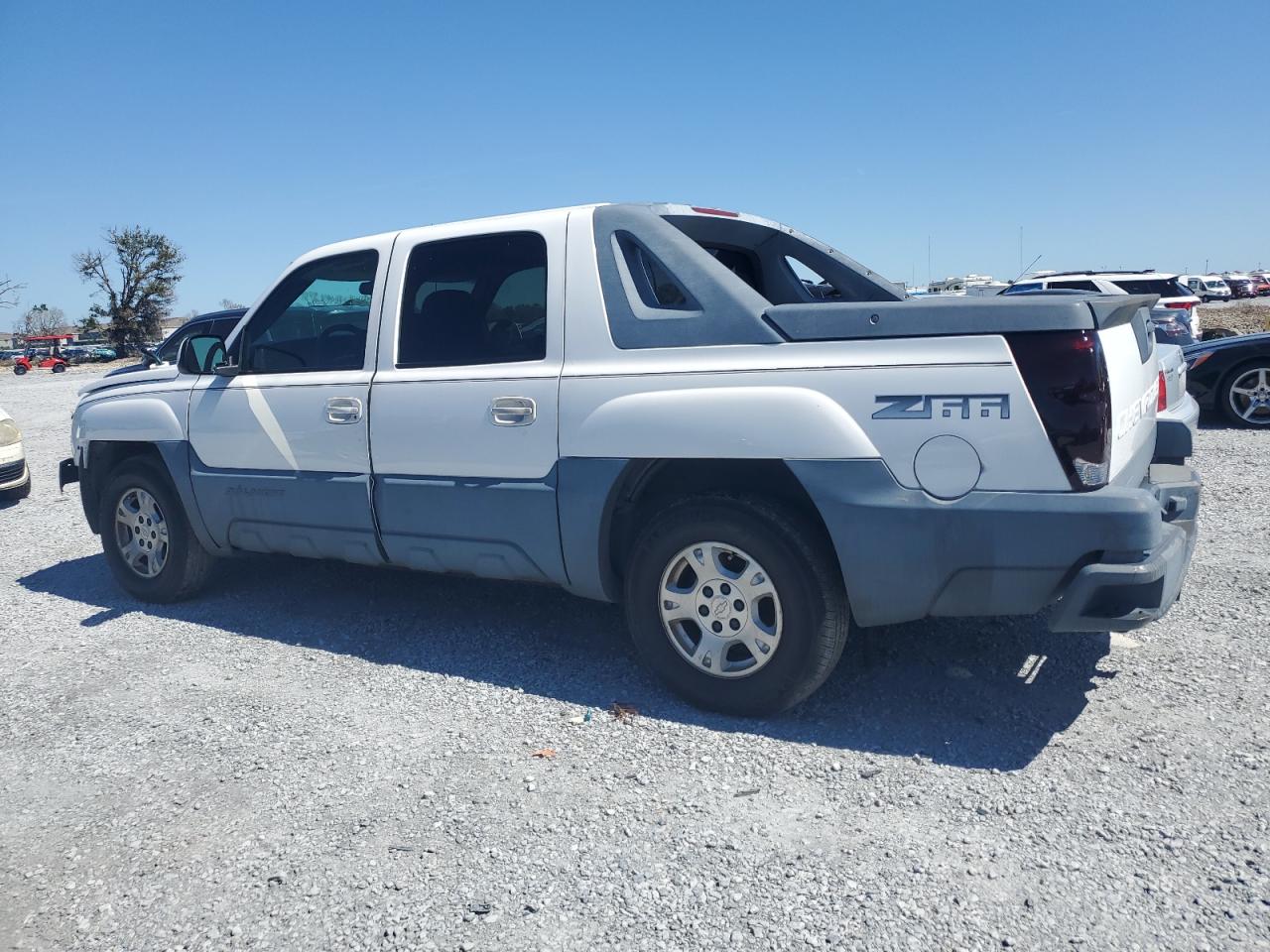 2002 Chevrolet Avalanche VIN 3GNEC13T02G139219 Copart auction photo, front end damage thumbnail 2