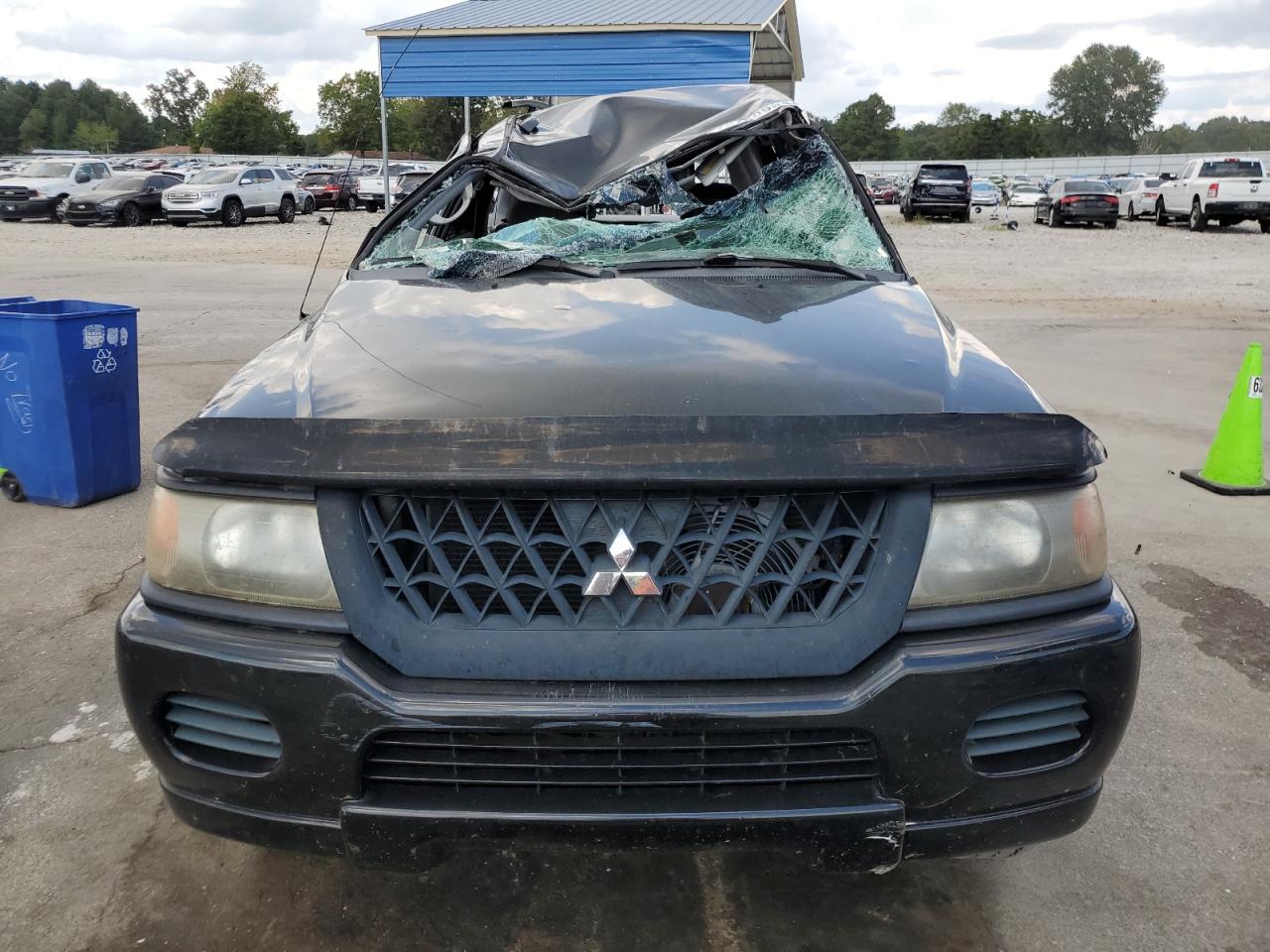 2002 Mitsubishi Montero VIN JA4LS21H02J022594 Copart auction photo, all over damage thumbnail 5