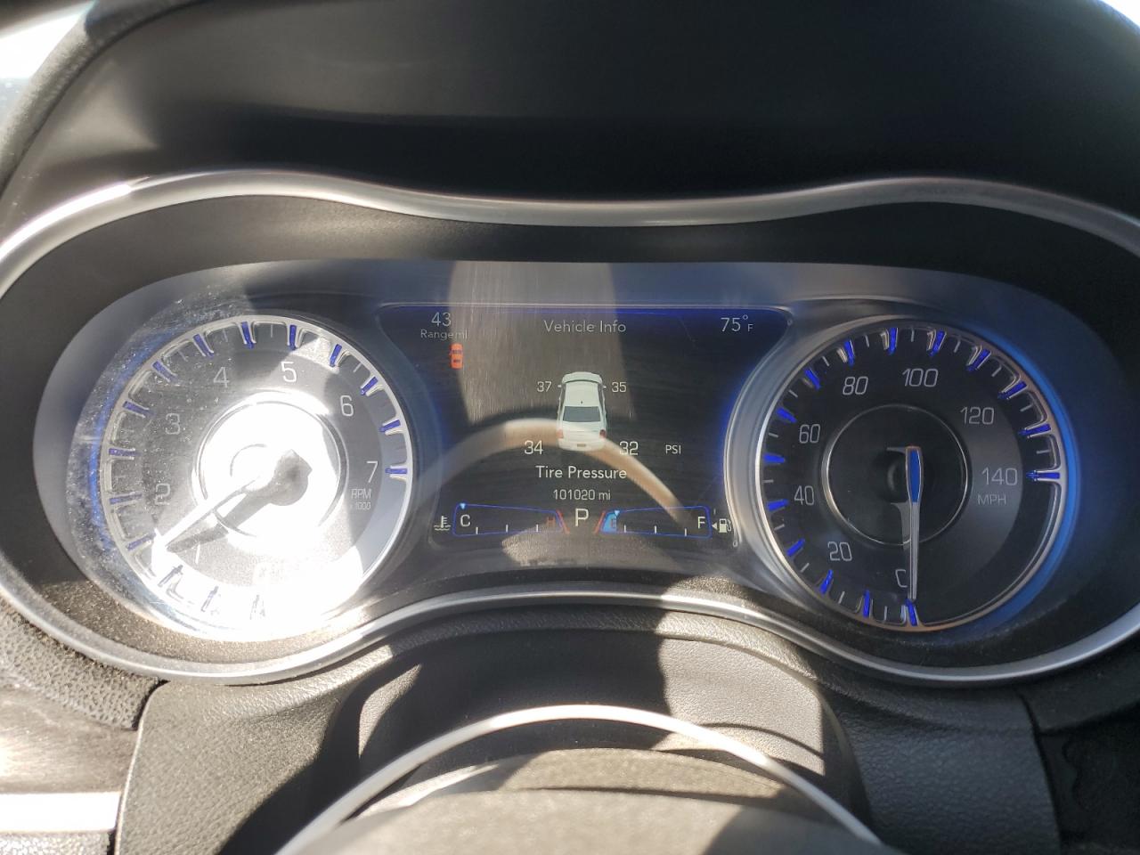 2016 Chrysler 300 VIN 2C3CCAAG4GH268534 Copart auction photo, front end / normal wear damage thumbnail 9