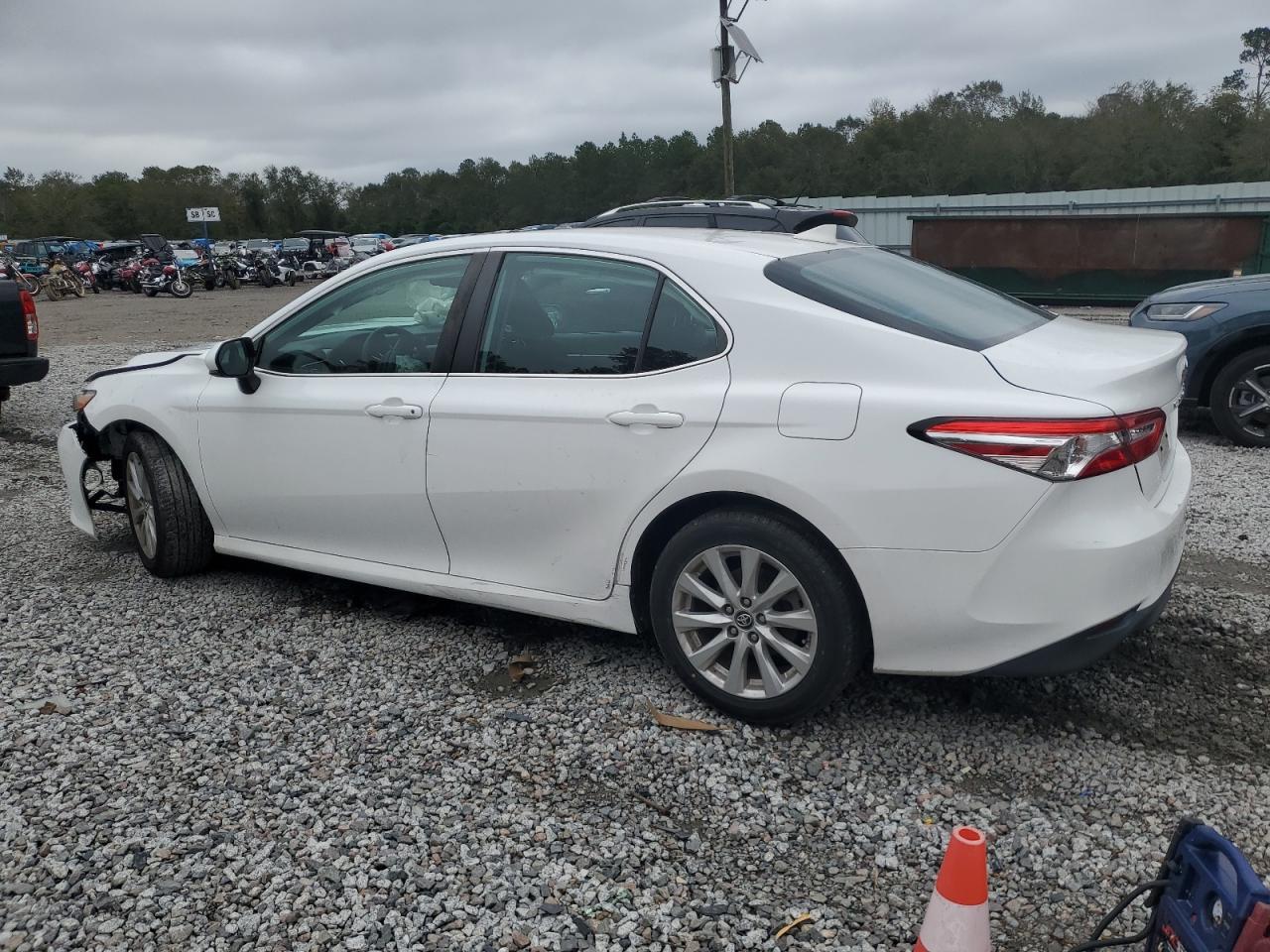 2019 Toyota Camry VIN 4T1B11HK7KU769152 Copart auction photo, front end damage thumbnail 2