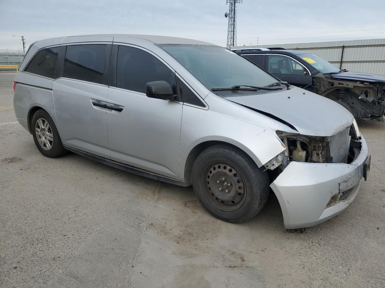 2013 Honda Odyssey VIN 5FNRL5H26DB048921 Copart auction photo, front end damage thumbnail 4